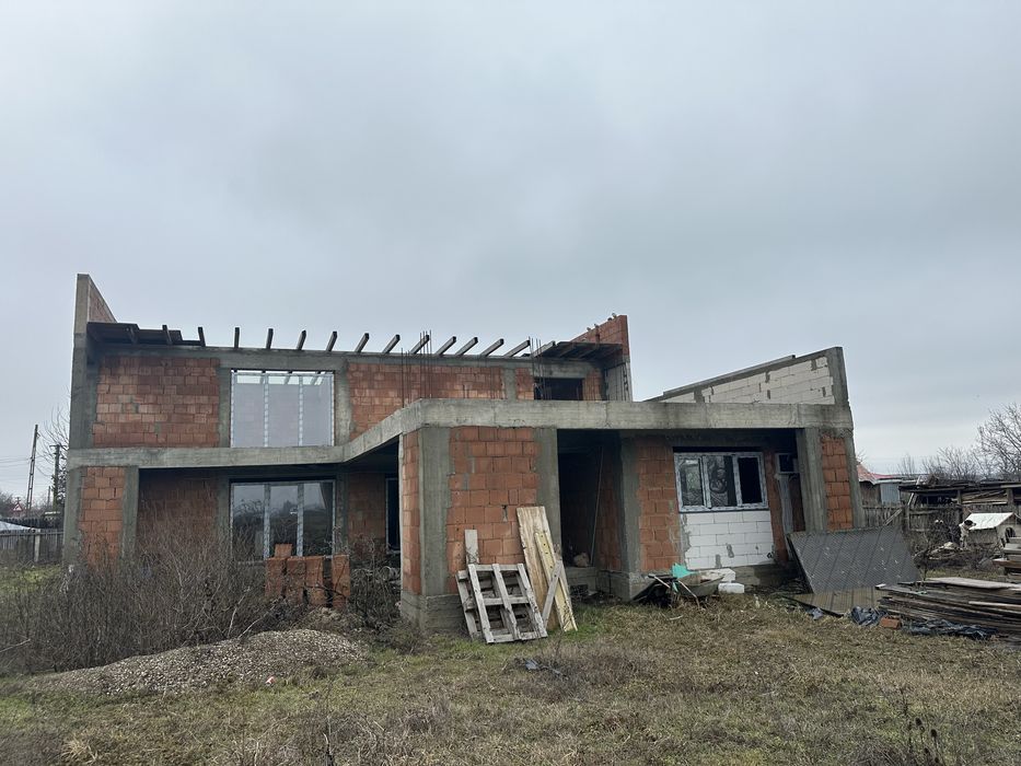 Casa la rosu + teren Coslegi Prahova
