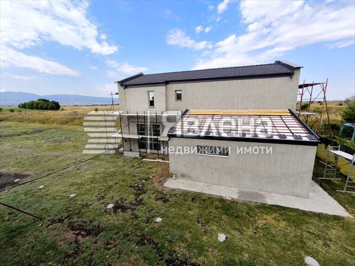 Продава се Къща в с. Равно поле, Област София-област - 270 кв.м за 1445 €/кв.м - Снимка #4