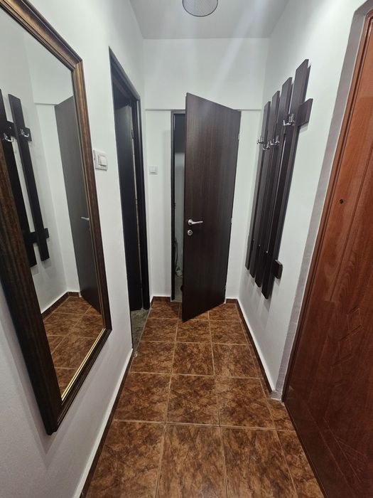 Închiriez garsonieră ultracentral