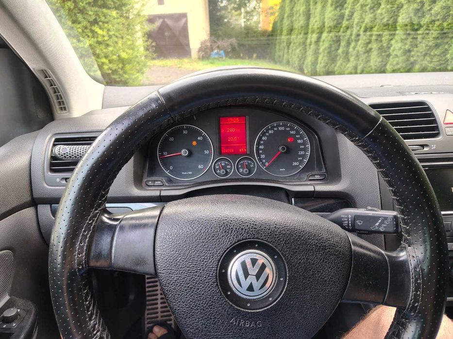 Volkswagen Golf 2008 diesel, 2.590 € — imagine 5