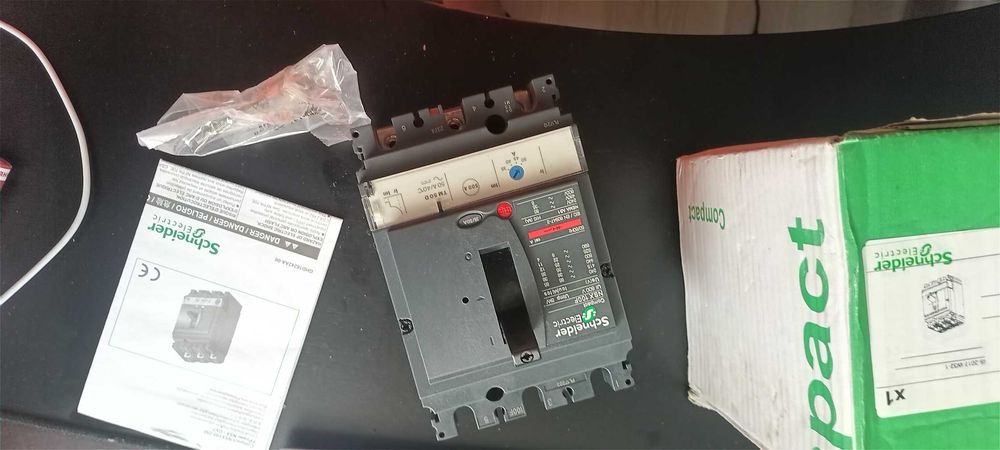 Автоматичен прекъсвач Schneider Electric ComPact NSX100F 50A (LV429633)