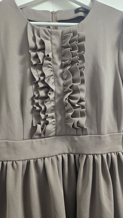 Rochie zean detaliu umeri