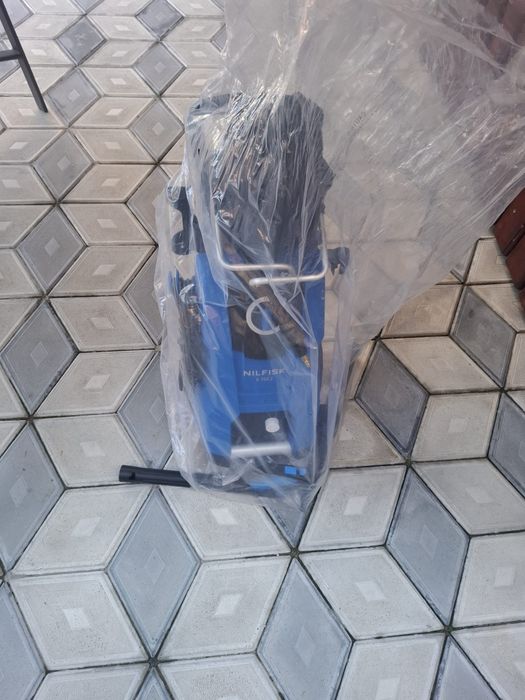 Vând aparat de spălat nilfisk