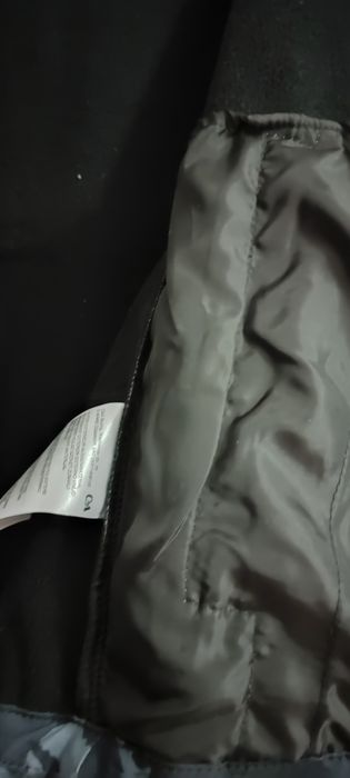 Vând geacă  nouă , pentru băiat ,10-12ani