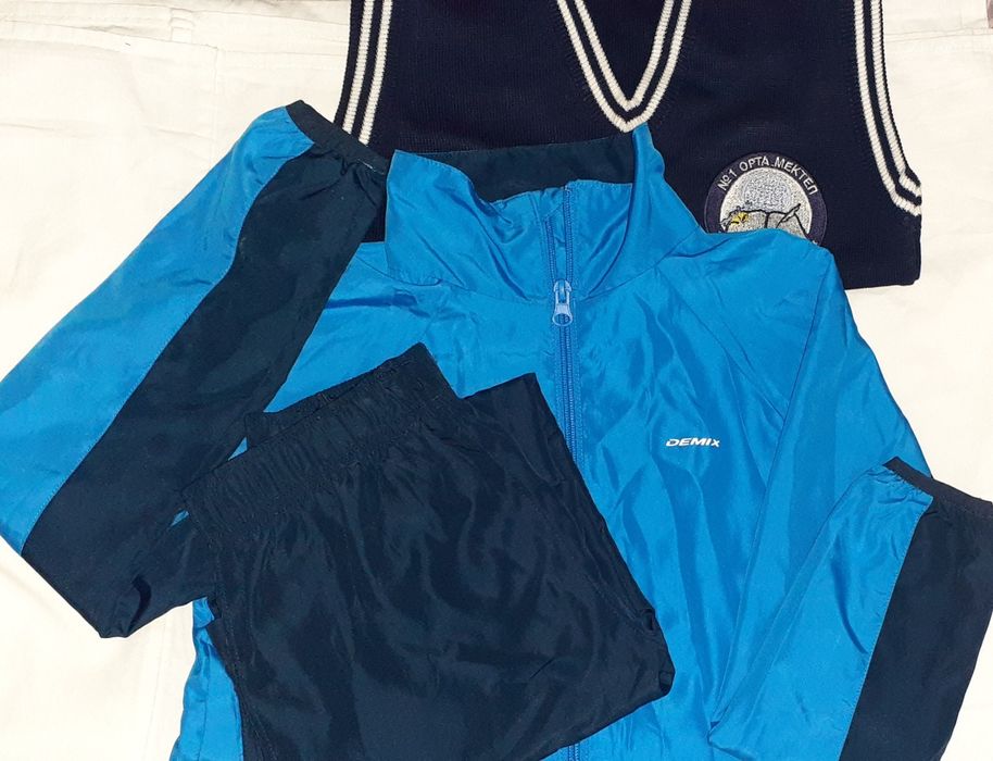 Школьныйе вещи продам