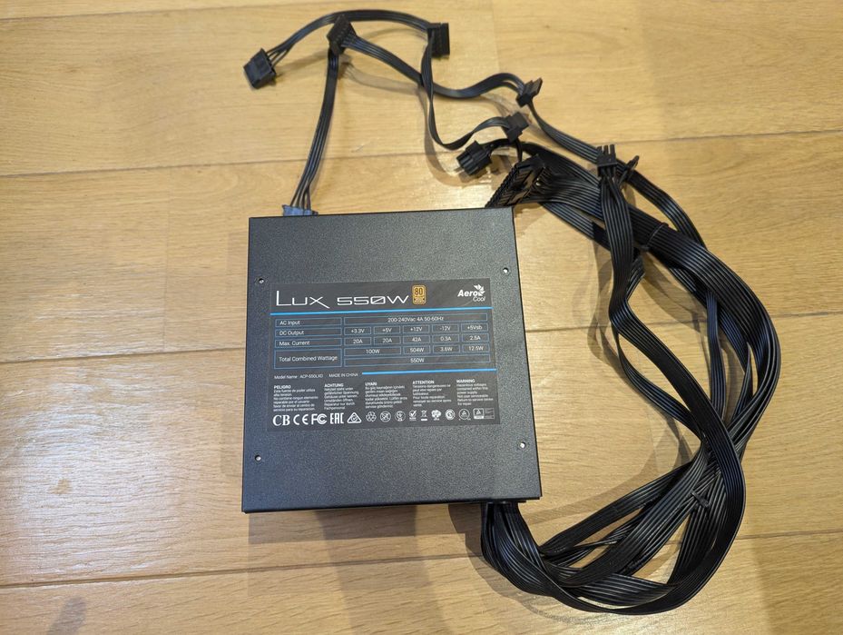 Sursă ATX AeroCool PSU LUX-550W Bronz