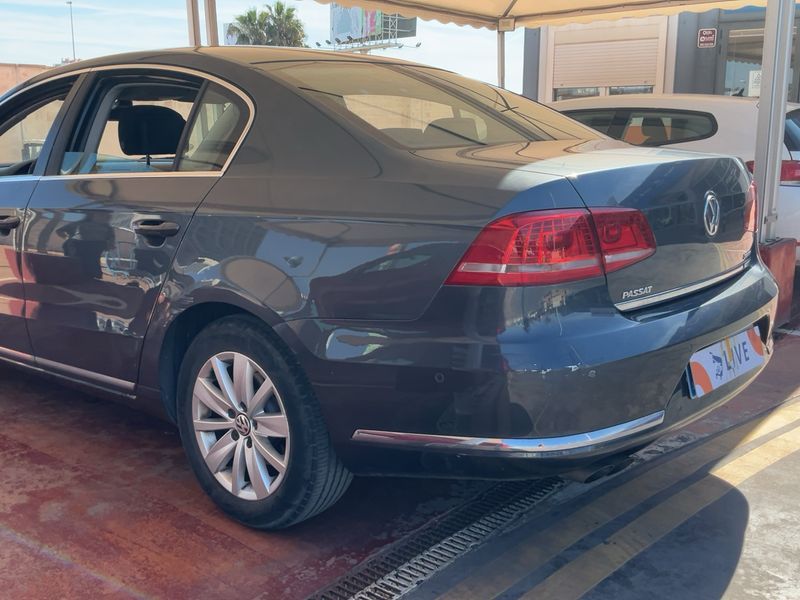 Volkswagen Passat 2.0 TDI Advance BlueMotion Tech 2011