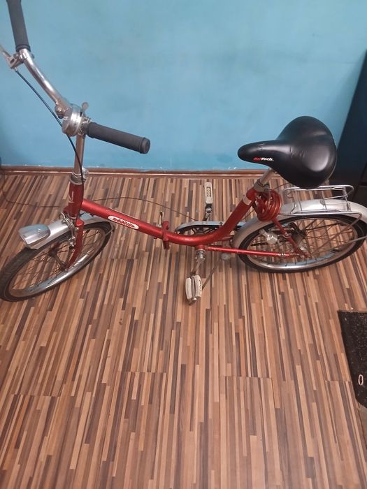 Vanzare bicicleta .