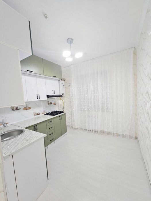 Срочно Учтепа район 3 комн 2 этаж 72 кв можно ипотеку