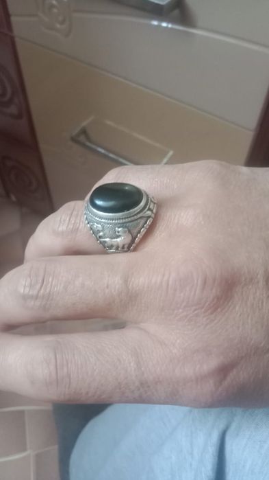 Продам кольцо в отличном состояние