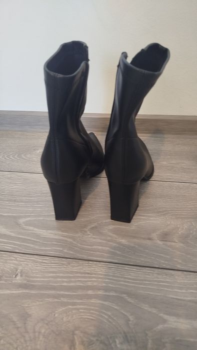 Cizme elegante pana la glezna, nr 40