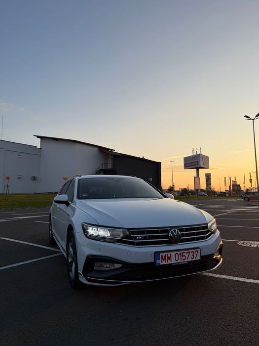 VOLKSWAGEN Passat 2023 — imagine 3