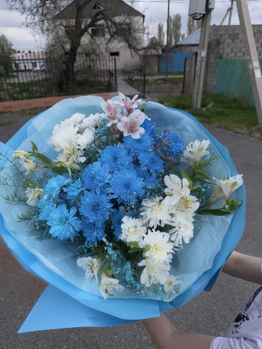 Цветы продам по 7000тыс