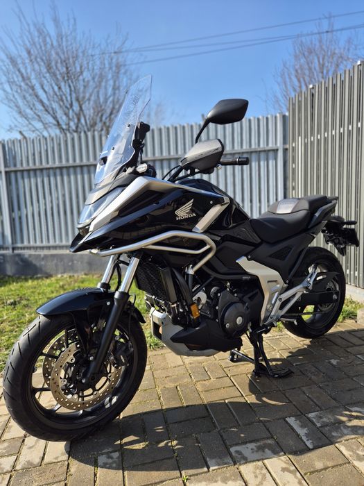 Honda NC750X 2025 în garanție