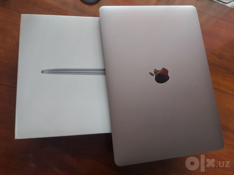 Macbook air m1 / 2020 / 84%