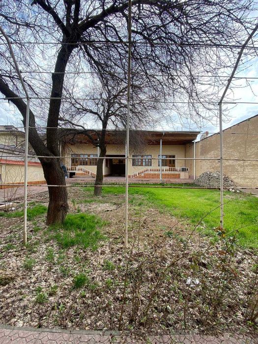 Продается Участок 8 соток, 10 комнат. Уч Кахрамон (Парвоз) фасад 20х40