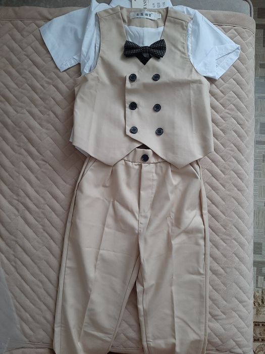 Продам очень красивый костюм