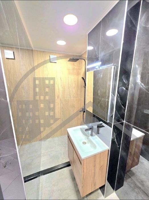 Продава се Тристаен апартамент в Варна, Бриз - 108 кв.м за 1180 €/кв.м - Снимка #11