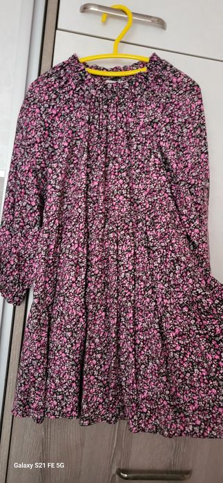 Страхотна рокличката на Zara