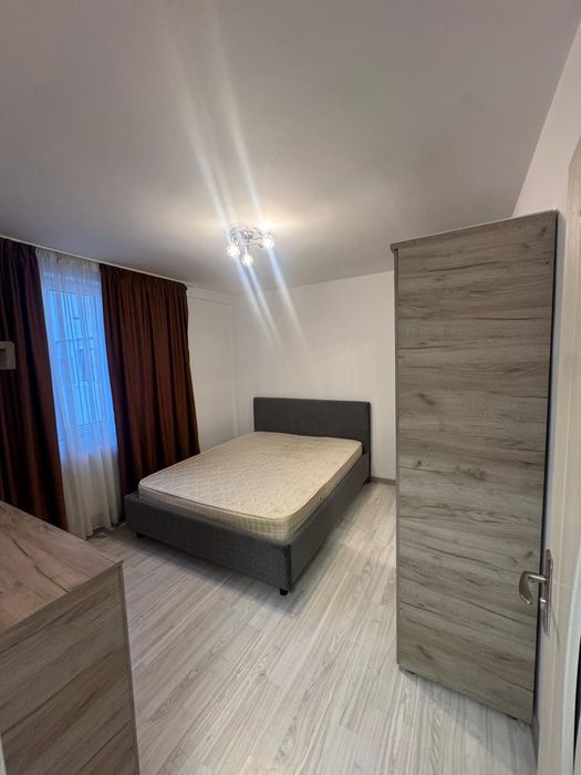 Inchiriat 2 camere Drumul taberei Moghioros Bucla raul doamnei