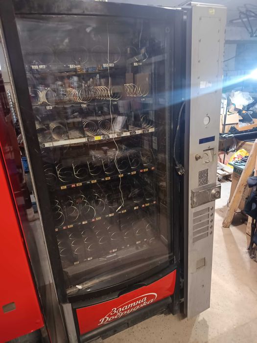 вендинг автомат Necta Sfera за външна работа