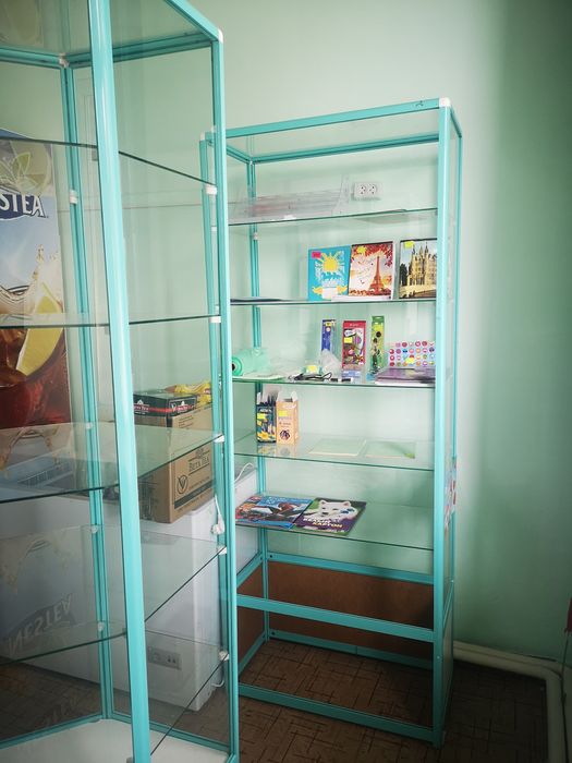 Витрина стеклянные