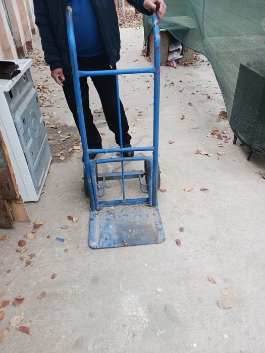 Продам тележку срочна