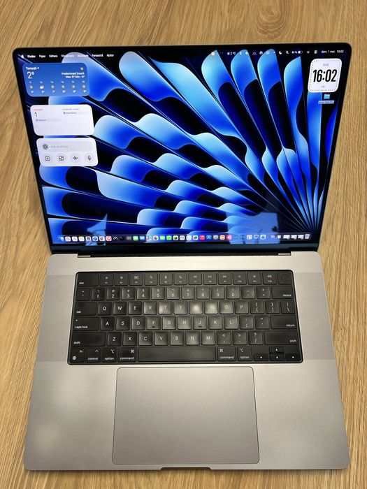 Macbook Pro 16 inch - M1 Pro - 32 GB ram - 512 SSD - Space Gray