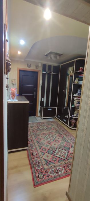 Продам трёхкомнатную квартиру