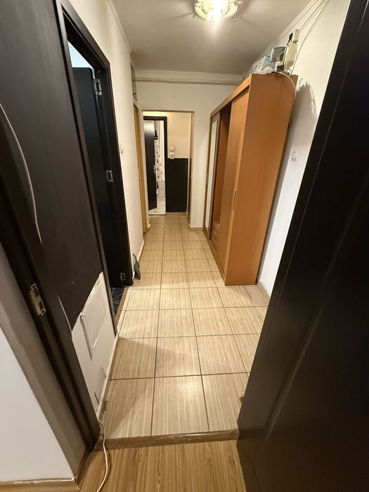 Inchiriez apartament