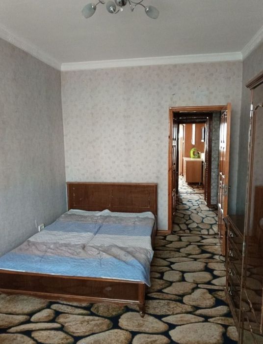 Продам 2 ком Юнусабад 11 квартал