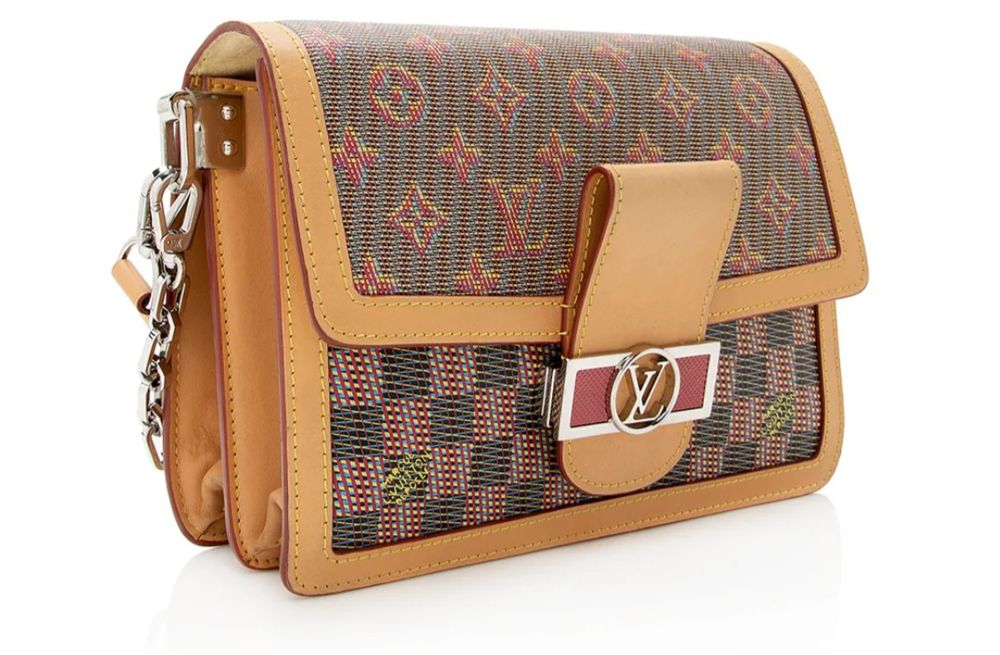 Louis Vuitton чанти налични