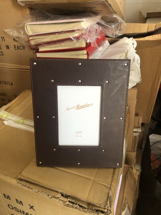 Rame foto inbracate in piele