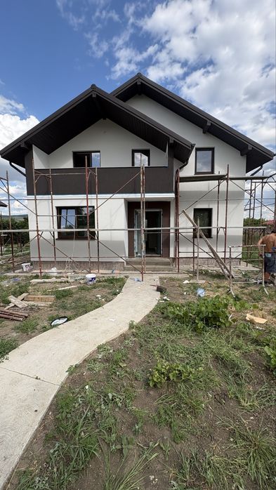 De vanzare  casa Parter cu Mansarda