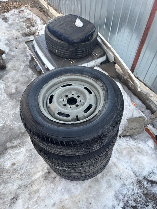 Продам летние шины с дисками р13