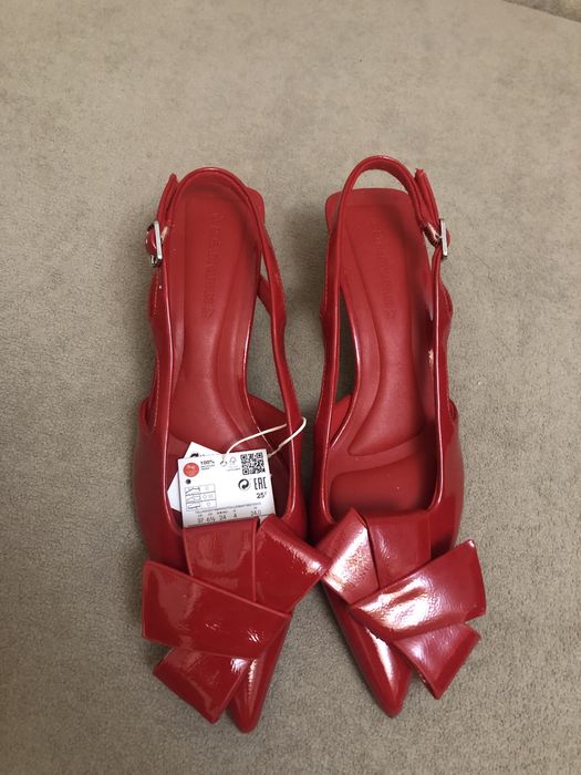 Новые туфли с открытой пяткой