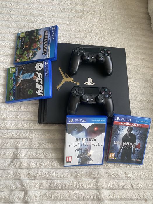 Ps4 pro de 1T memorie