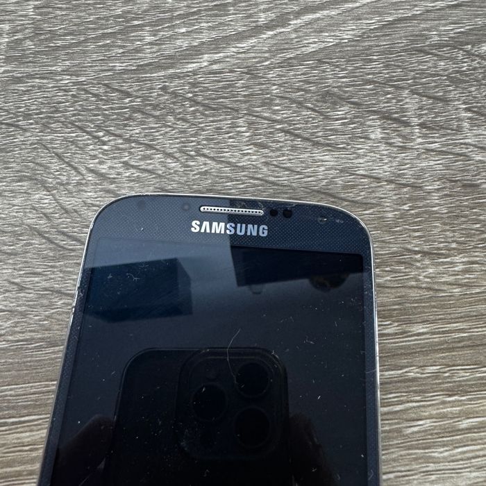 Samsung Galaxy S4 GT-I9505 – за части или ремонт