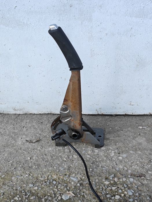 Лост за ръчна спирачка Volvo v50