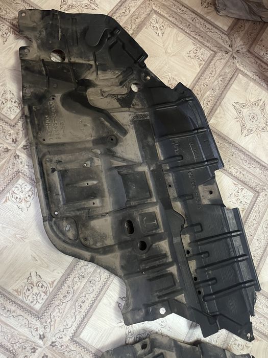 Продам защиту двигателя камри 50