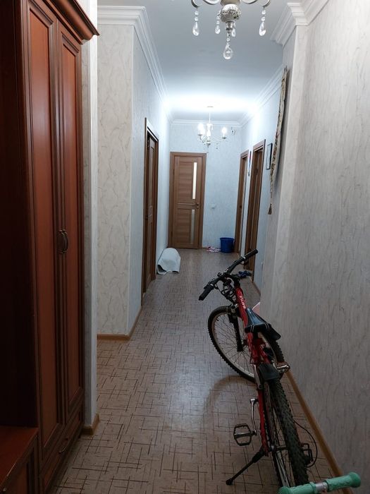 3 комн.кв. 2 этаж. 30 мкр, 183/1 д.