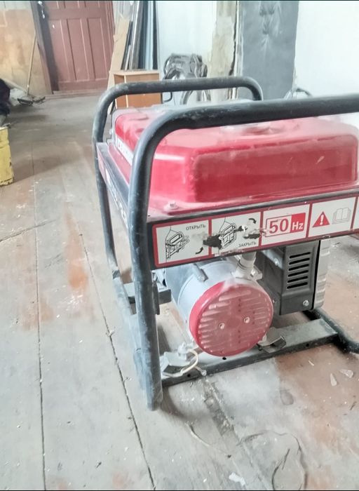 Продам генератор
