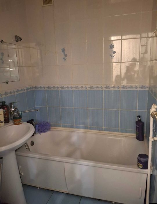 Продам квартиру в районе Караван