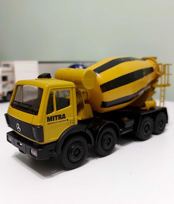 Колекционерски модел в мащаб 1:50