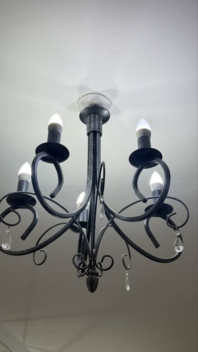 Продам люстру за 7000тг