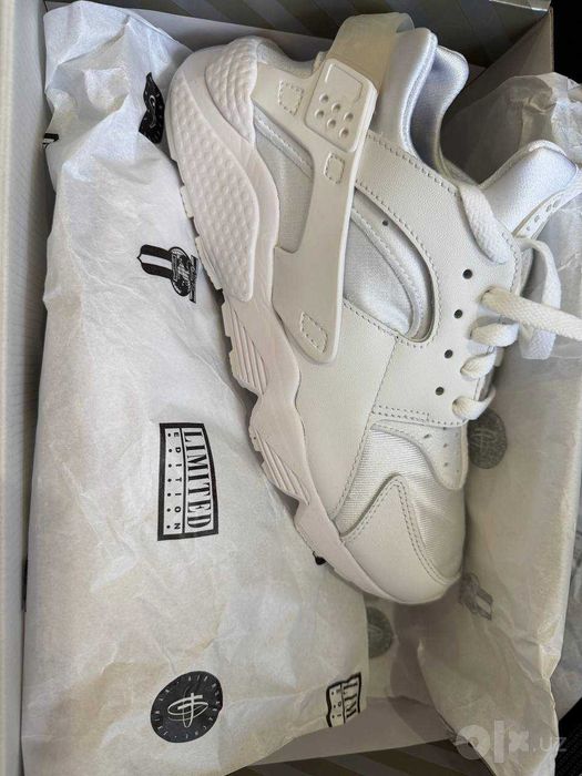 Кроссовки мужские Nike Air Huarache! Новые в коробке! Оригинал Nike!