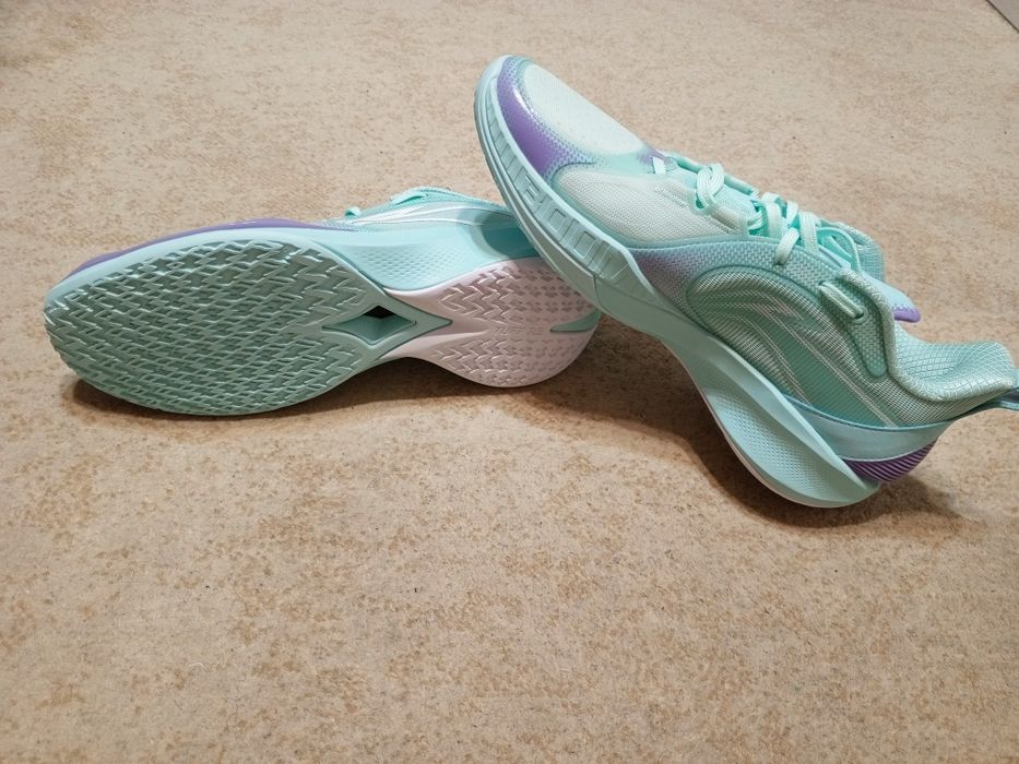 Новые кроссы,  Li ning, 45 размер, оригинал