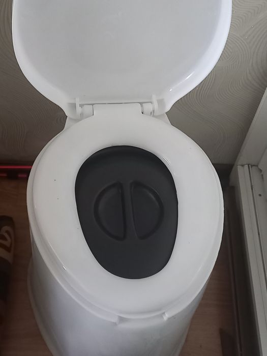 Продам биотуалет новый.