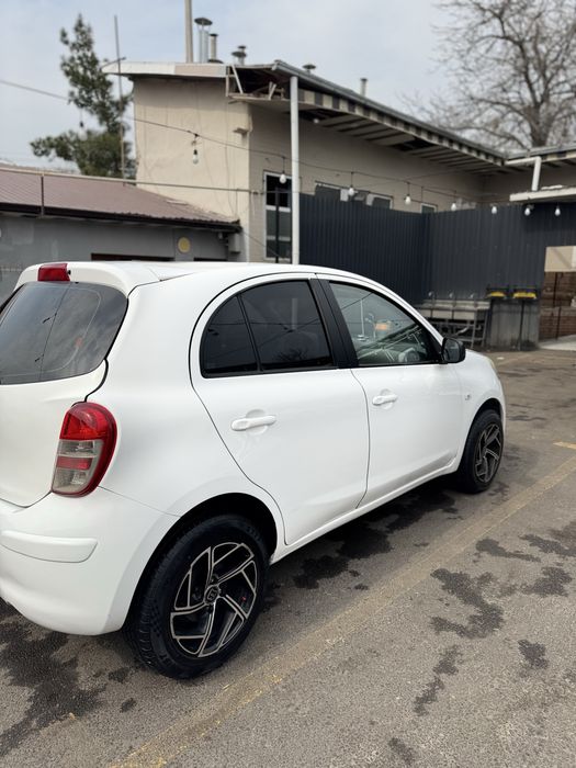 Ниссан микра 2012/13 японский сотилади