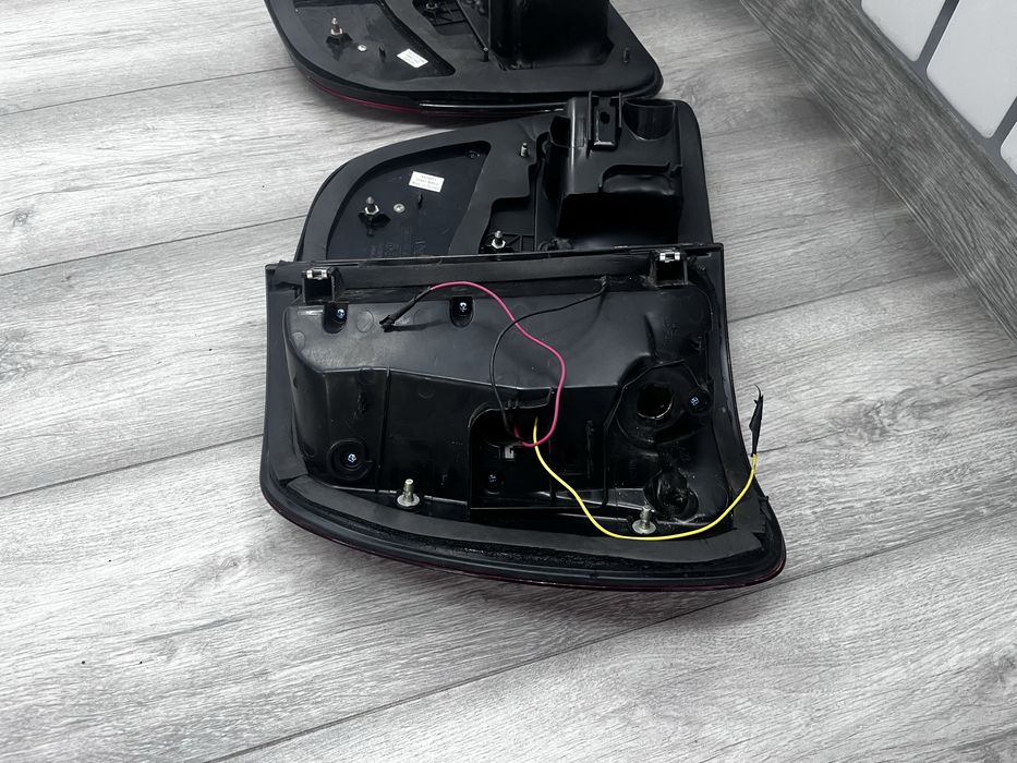 Фары задние LEXUS 470